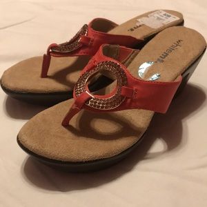 🔹BOGO🔹 New coral wedge